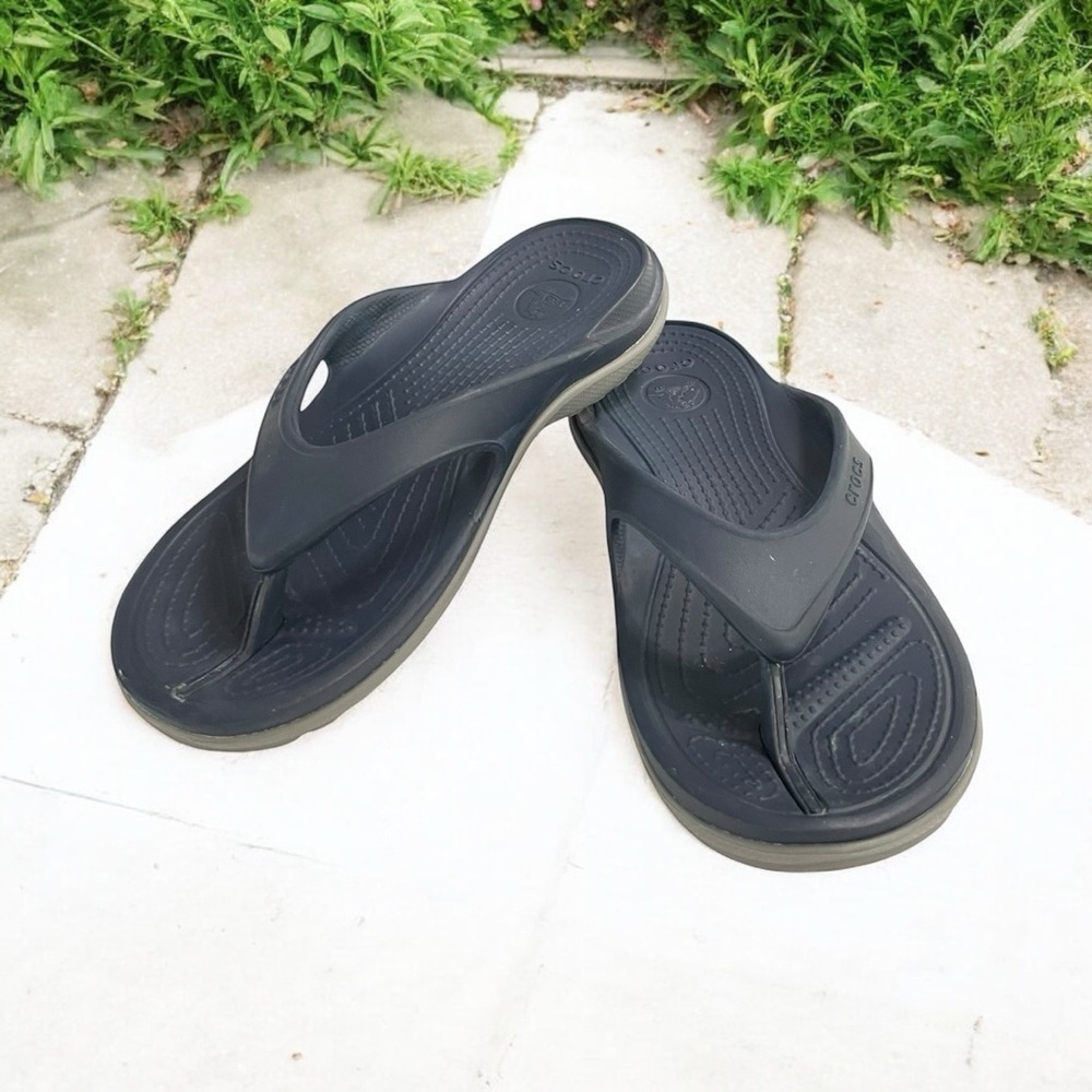 CROCS CLASSIC II FLIP FLOPS SANDALS UNISEX WOMEN 7/MEN 5 NAVY BLUE #204365